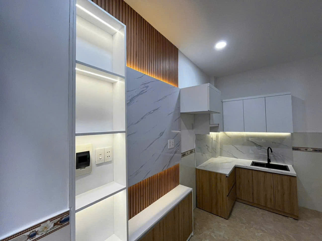  Nhà hẻm Nguyễn Văn Quỳ - Quận 7 - DTSD 36m2 - 2 tầng - 2.5 Tỷ 