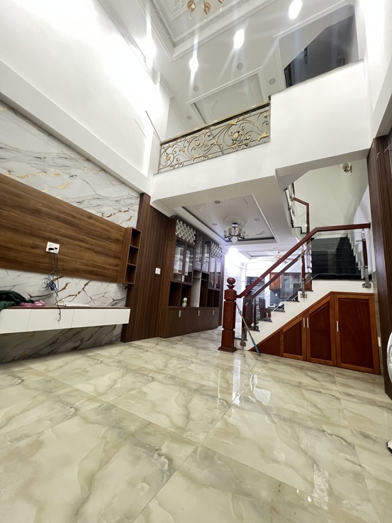  Bán nhà 4 tầng mặt phố Đường số 5 Linh Xuân Thủ Đức - View Phạm Văn Đồng - 10.2 Tỷ 
