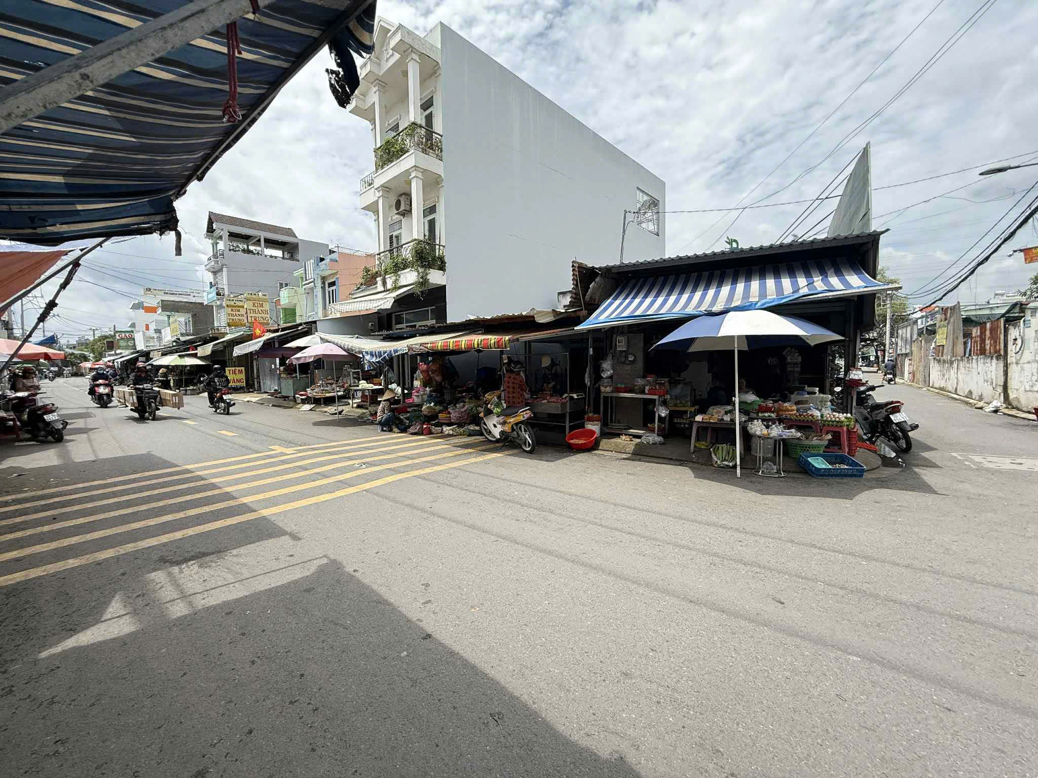  GIÁ SỐC TỤT 2 TỶ – GÓC 2 MẶT TIỀN TÂN CHÁNH HIỆP – KINH DOANH ĐỈNH CAO 