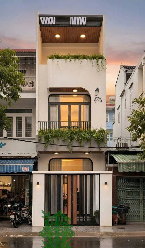  4Tỷ5-BÁN NHÀ 3 TẦNG MỚI KENG HẺM LÊ HỒNG PHONG - NAM NHA TRANG. 