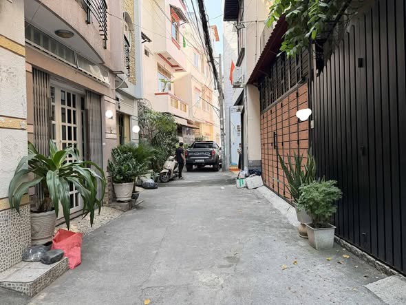  Nhà Đường Lê Quang Định Phường 11 Cũ Quận Bình Thạnh. 