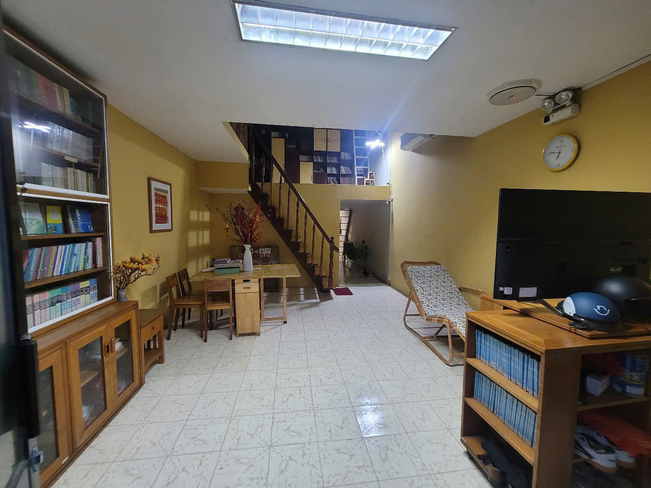  Chính chủ cần bán căn nhà lầu 1 tại 49D Trần Hưng Đạo, Phường Án Đông (P.5 cũ), Quận 5 