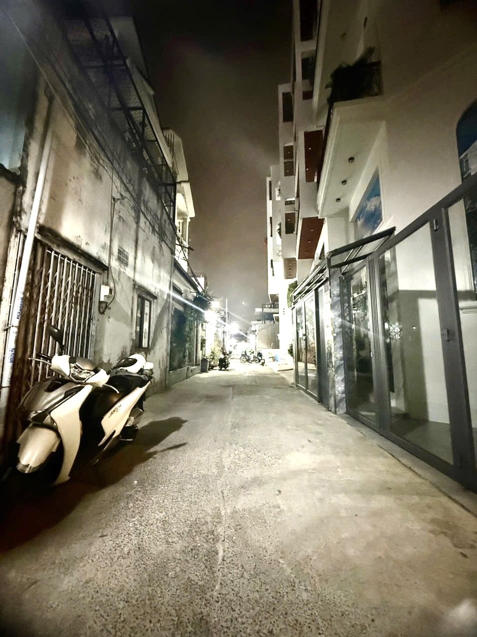  ???? CẤP4-64M -NỞ HẬU NHẸ-HẺM OTÔ THÔNG GIỮA NGUYỄN ẢNH THỦ.
???? CÁCH 20M RA MẶT TIỀN ĐƯỜNG-GIÁ CHỈ 3.6 TỶ 