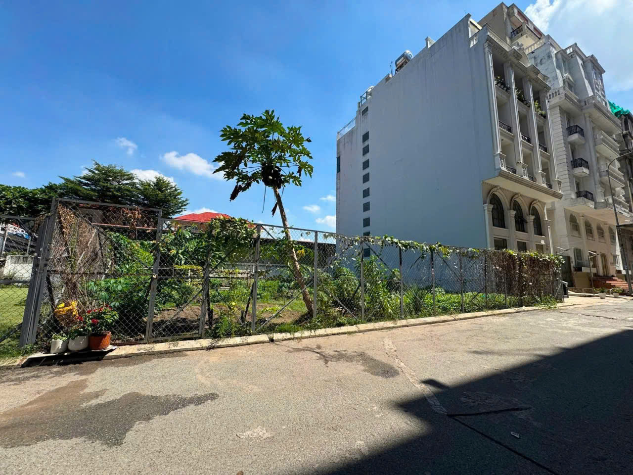  bán lo đất xây dưng cao tầng ngay nguyễn văn hưởng thoả điền quận 2 