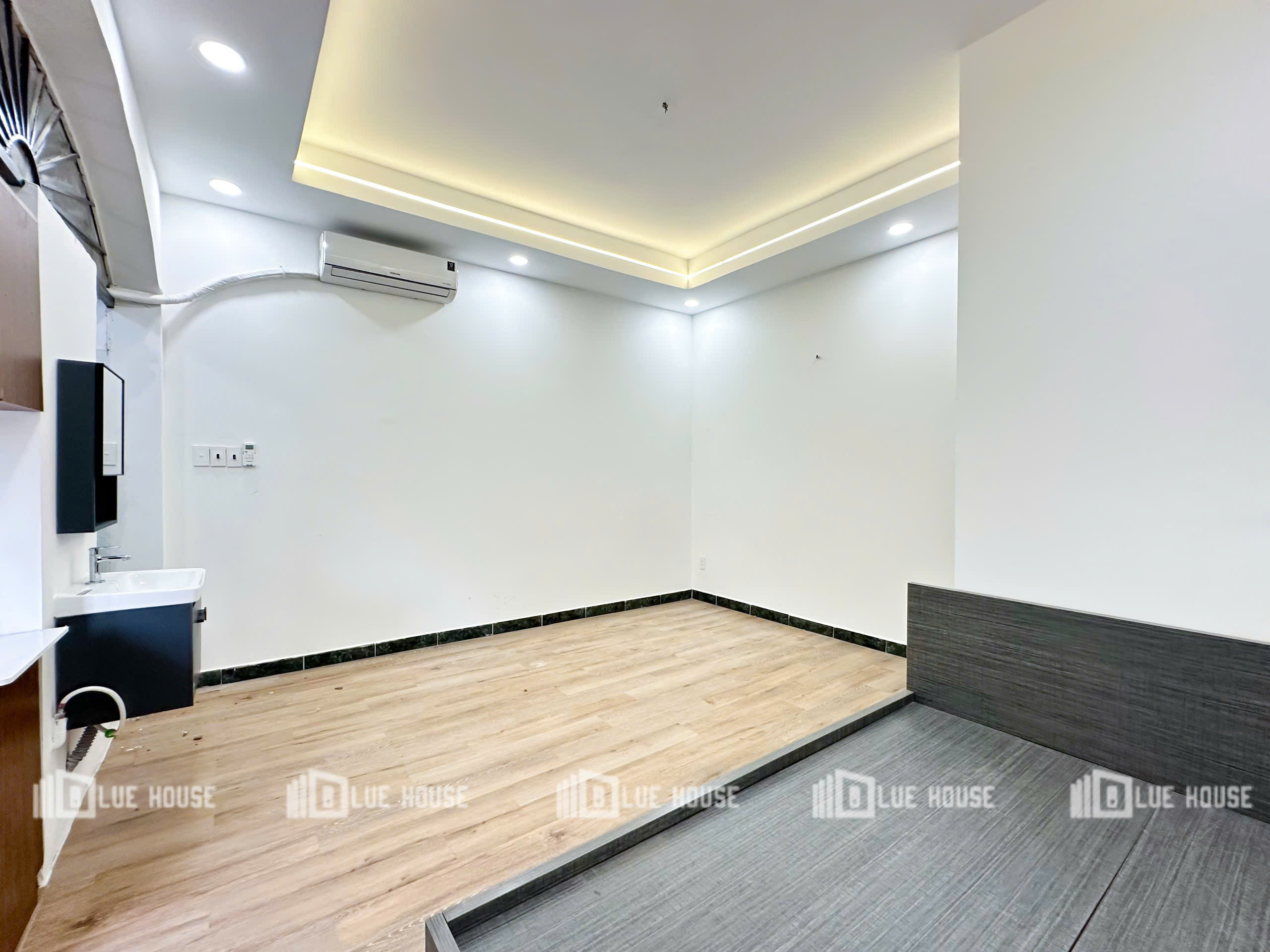  PHÒNG STUDIO BAN CÔNG RỘNG – VIEW THOÁNG – GẦN NHÀ GA T3 