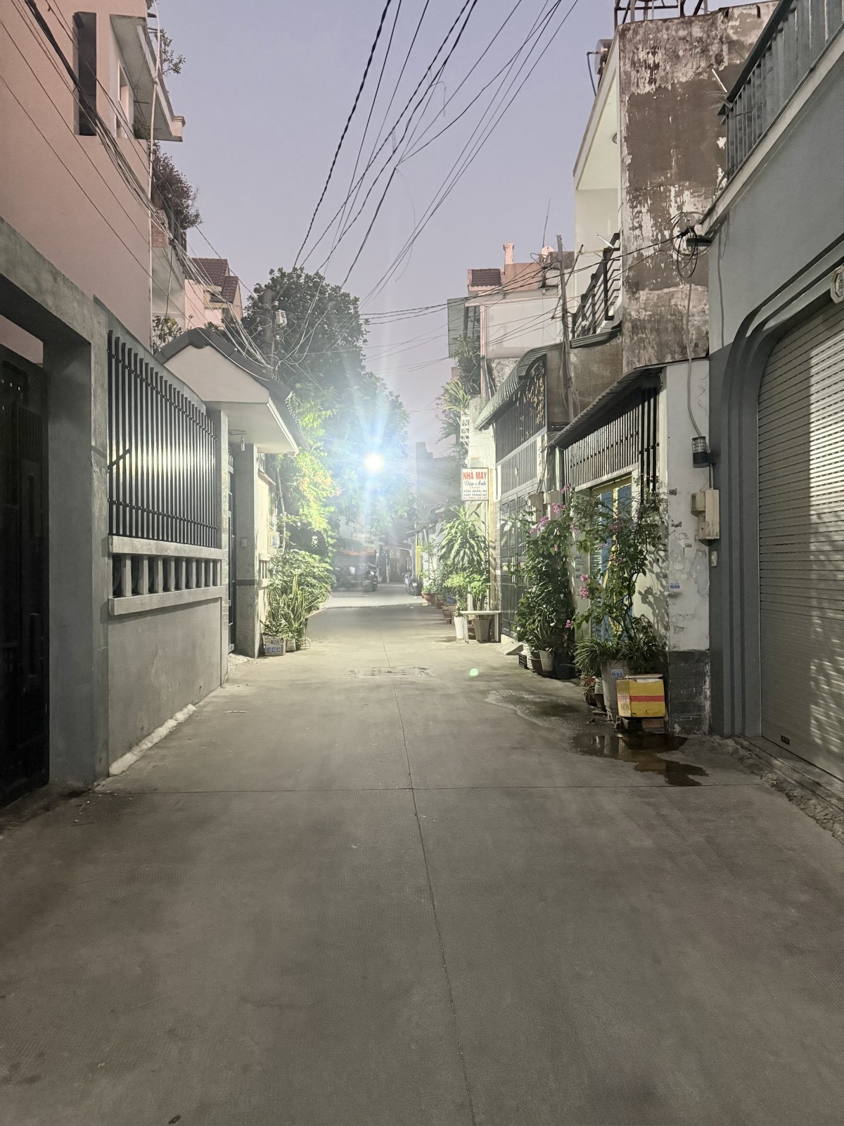  ???? ️???? VỊ TRÍ HIẾM NHÀ BÁN — NHÀ 2 TẦNG CHỈ 1/ NGẮN DƯƠNG THỊ MƯỜI
GẦN BỆNH VIỆN QUẬN 12 —ÔTÔ CHỈ HƠN 4 ĐỒNG. 