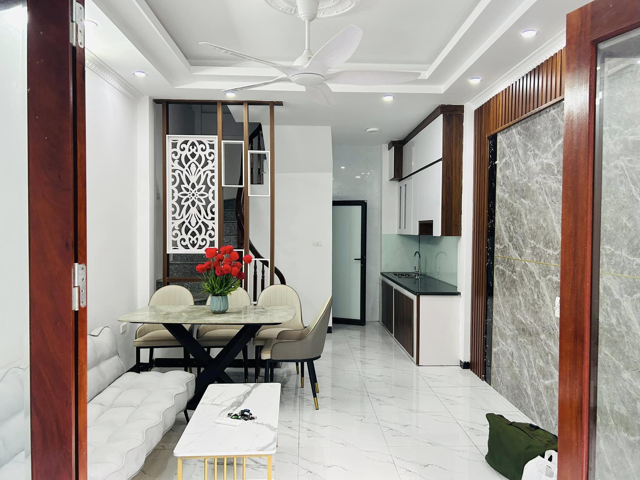  ???? BÁN NHÀ PHÚC LỢI 5 TẦNG  –3 BƯỚC ĐẾN TRƯỜNG - HÀNG XÓM VIN CHỈ - 7.1 TỶ 