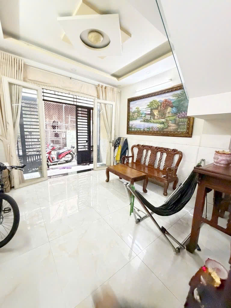  TÂN PHÚ – NGAY VĂN CAO – SÁT MẶT TIỀN – 2 TẦNG MỚI ĐẸP = 4 X11M- NHỈNH 5 TỶ XÍU 