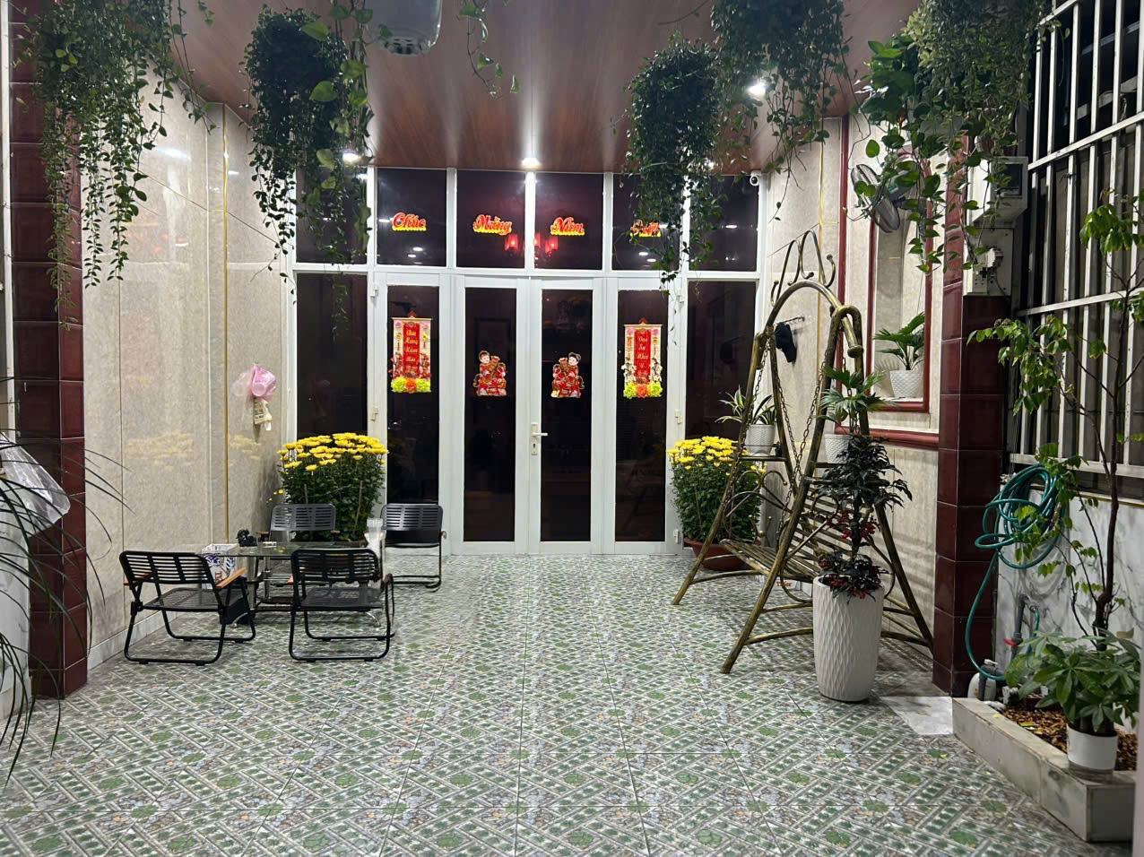  Bán nhà hẻm QL 1A,giữa KCN sóng thần & Chợ đầu mối  và kế KTX sinh viên . Thủ Đức 