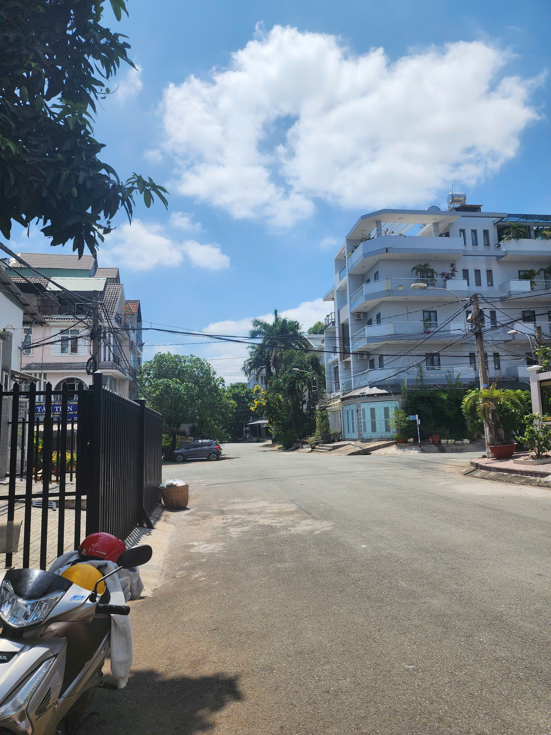  Bán nhà Quận 8 Âu Dương Lân – 96m² – 3 Tầng – kế HXH 