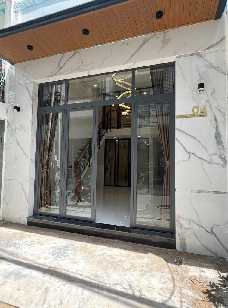  NHÀ ANH HÀNG XÓM TỰ THIẾT KẾ MẶT TIỀN ĐƯỜNG SỐ TRUNG TÂM QUẬN 7 LIỀN KỀ BỆNH VIỆN PHÁP VIỆT 