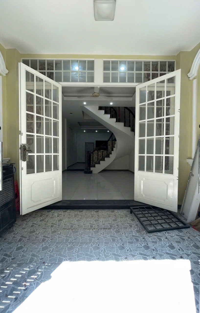  NHÀ ĐẸP GIÁ RẺ-DT4x14(56m2)-TRUNG TÂM QUẬN 7-KO QUY HOẠCH-GIÁ 4x tỷ 