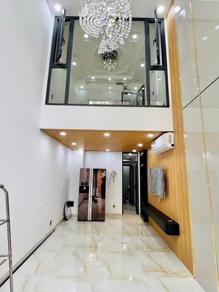  Nhà Hẻm xe hơi gần mặt tiền CMT8 - Gần chợ Hoà Hưng - 5Tầng - Giá 8 tỷ 