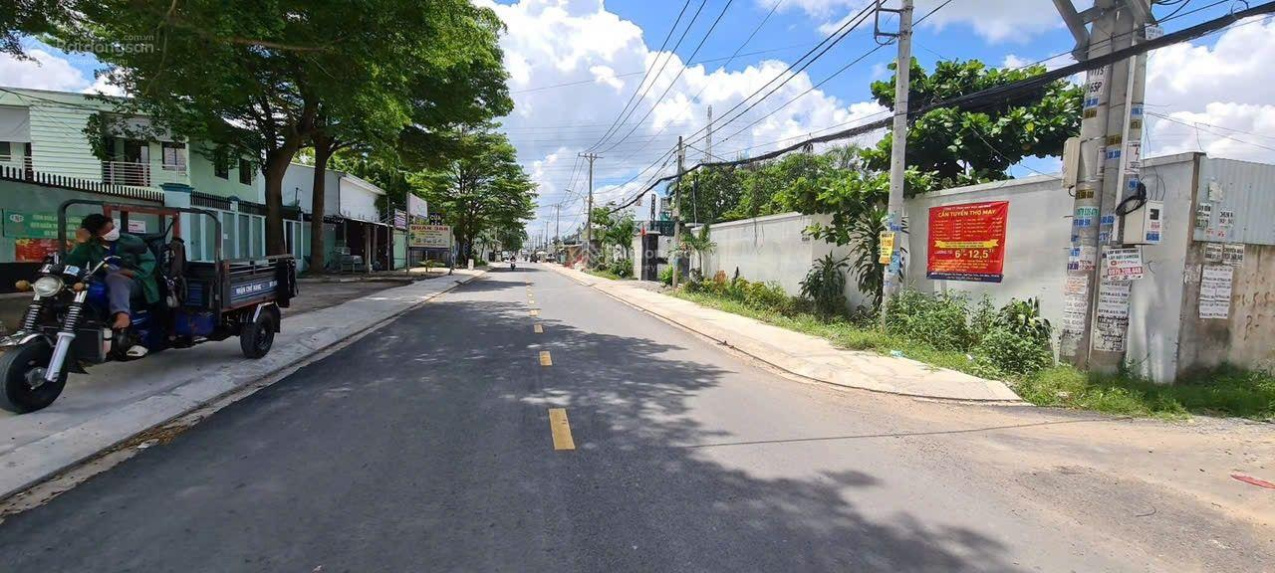  Đất lớn 2 mặt tiền lớn Phạm Thị Giây - Hóc Môn, giá 180 tỷ... Diện tích: 46 x 178m 