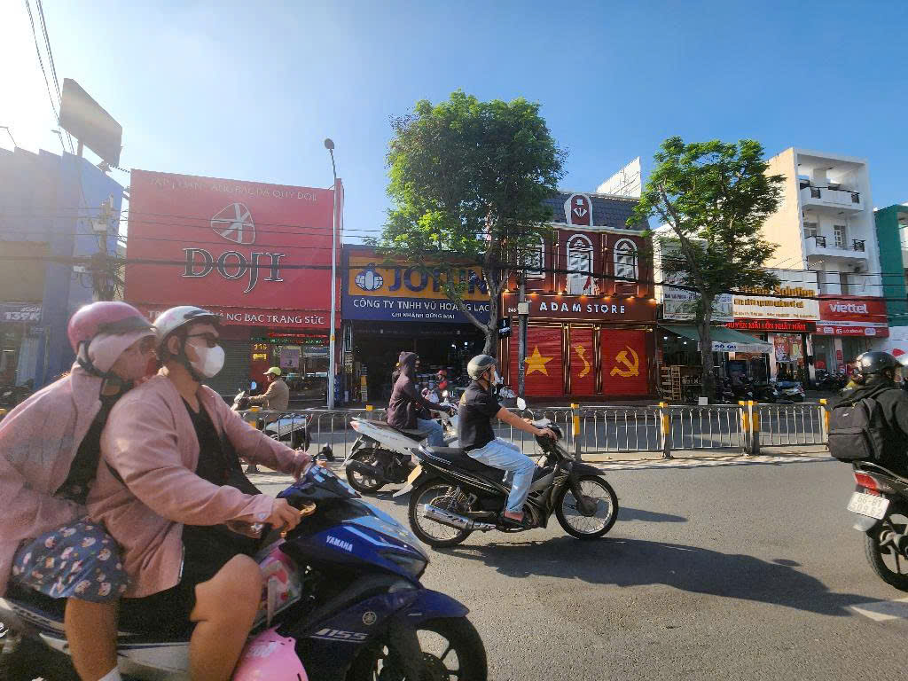  QUẬN 7. Tài Sản Trên Đường Nguyễn Thị Thập. 4x27m. 5 Tầng. Cần Bán 