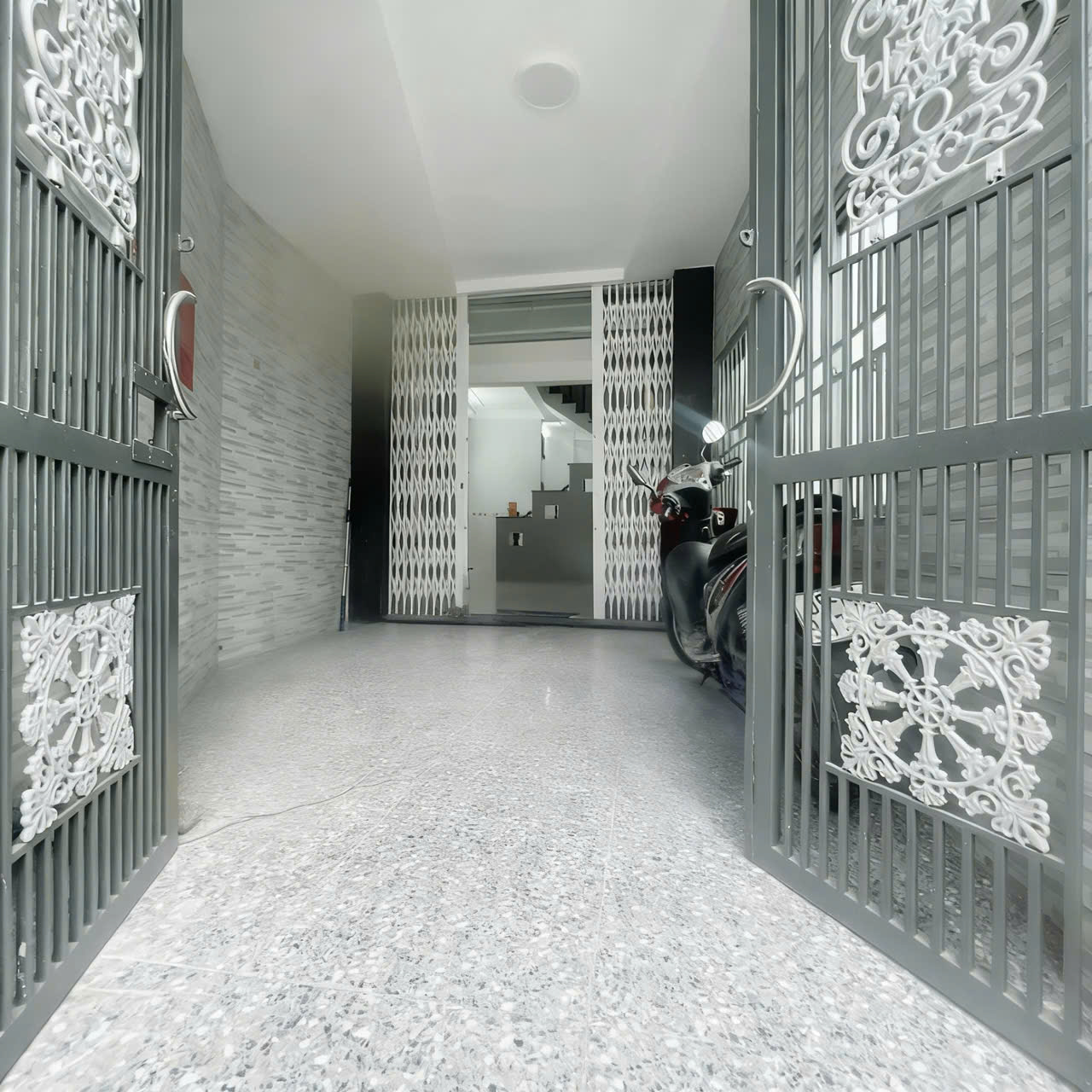  bán nhà Ngang 3 x16 nở hậu 6.7 m -3 tấm 
có 90 triêu m 