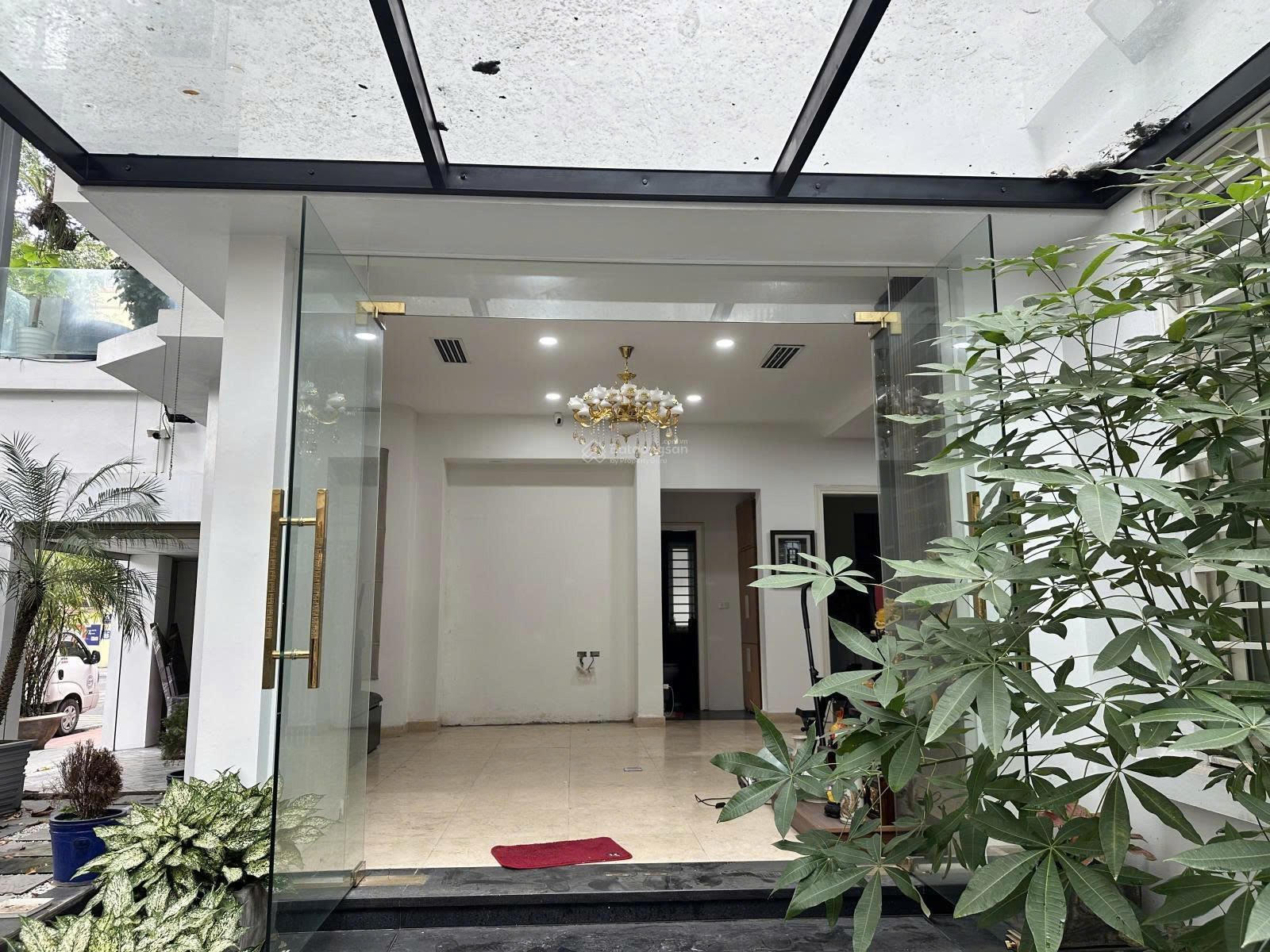  Bán biệt thự Tây Hồ, gần hồ, 110m2, ngõ rộng, chỉ 28 tỷ 