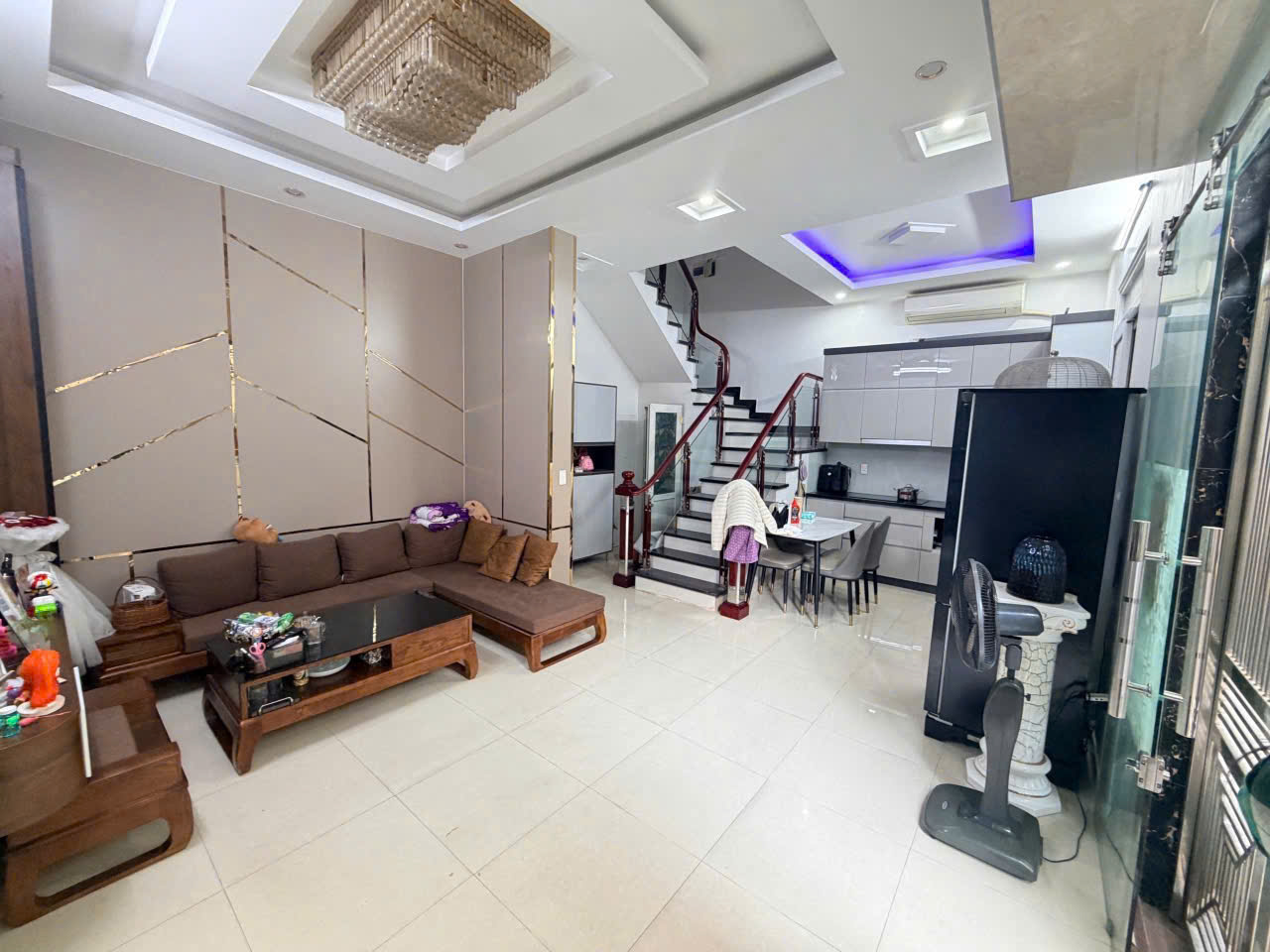  NHÀ ĐẸP PHỐ AN ĐÀ, HẢI PHÒNG – Ô TÔ ĐỖ CỬA – GIÁ CHỈ 3,35 TỶ 