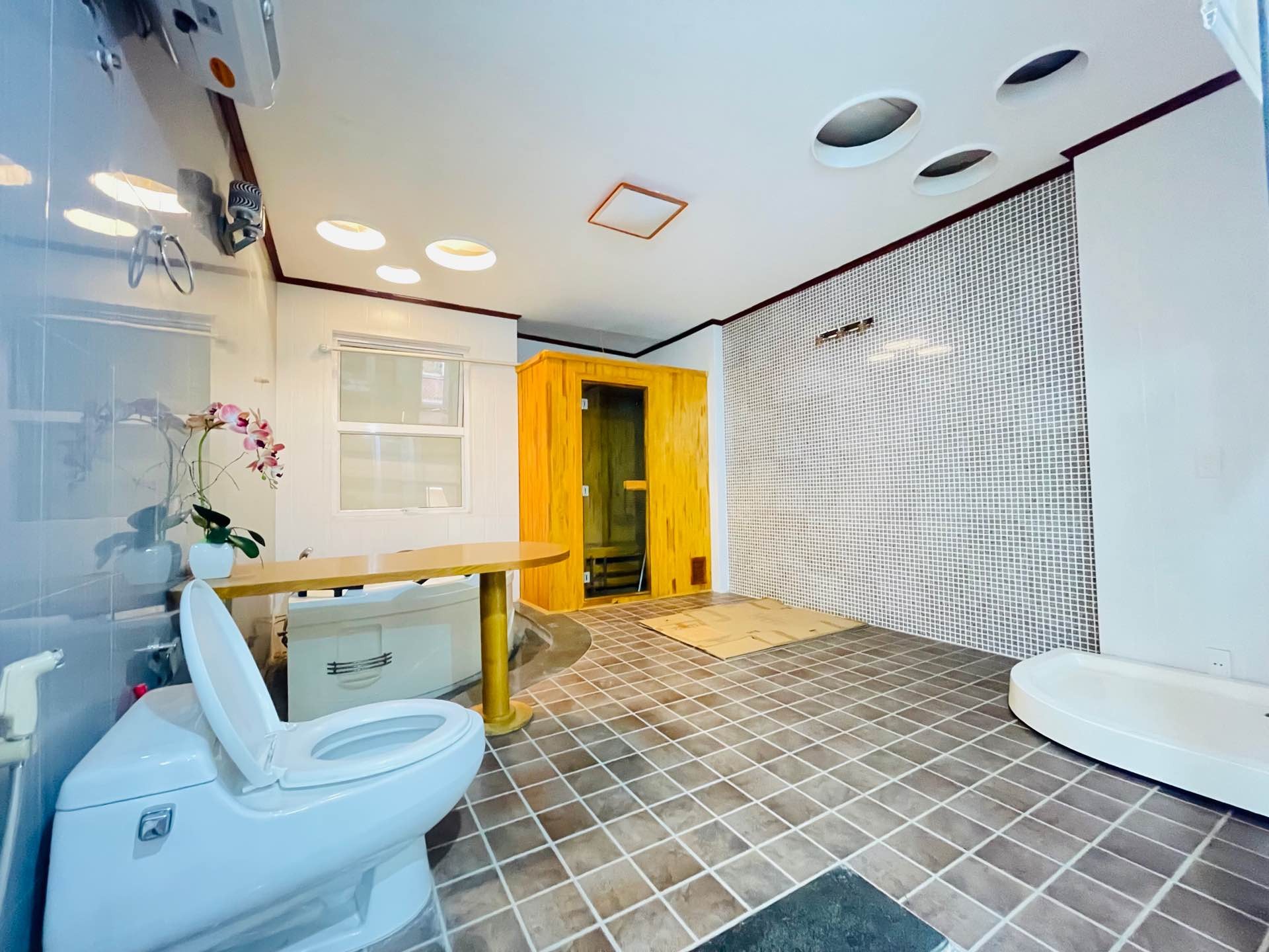  Nhà cạnh võng thị ngõ nông - gần hồ - hướng đẹp – ô tô 7 chỗ vào nhà - tặng nội thất - ở sướng 