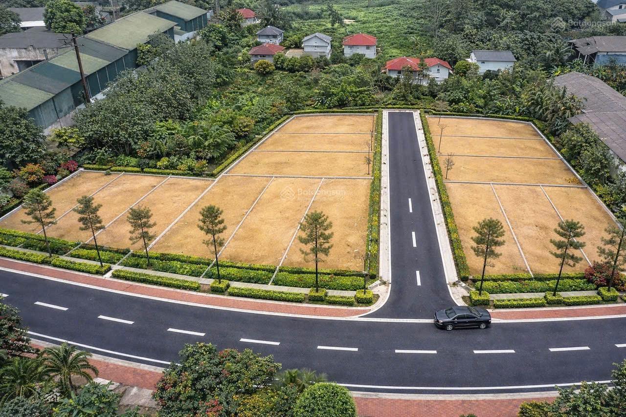  Bán đất kinh doanh lô đất Hòa Lạc diện tích 101m2 đường 10m sát quốc lộ 21. 