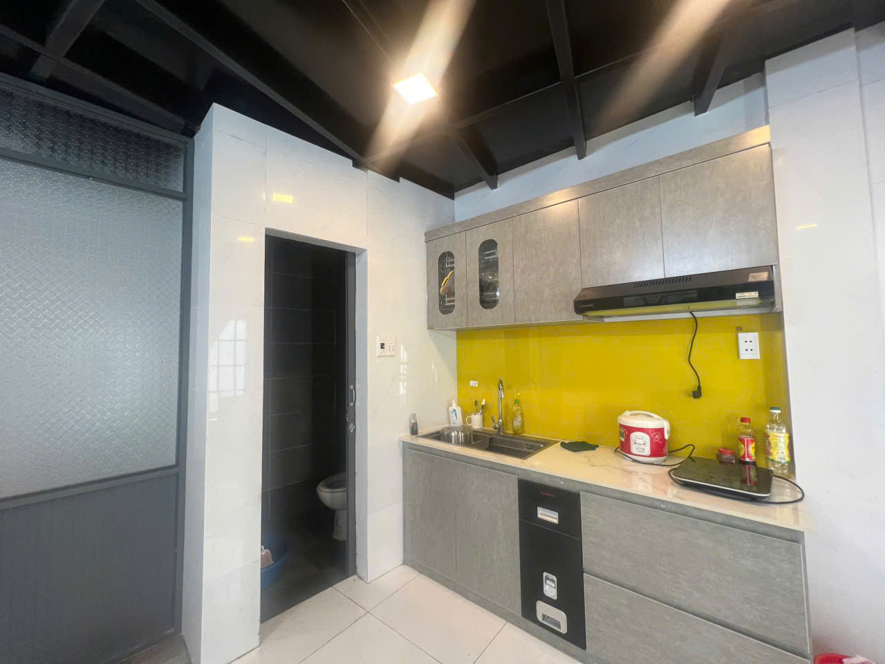  ♪ MT Kinh Doanh Đinh Tiên Hoàng đường 5.5m lề 3m, gần Ông Ích Khiêm, 3 tầng, 3.x tỷ 