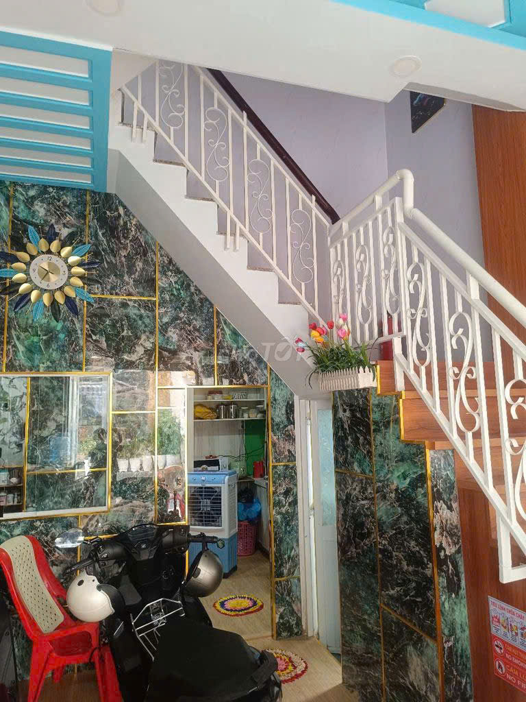  DƯ PHÒNG GÁC MÁY LẠNH  CẦN CHO THUÊ - TỰ DO GIÁ RẺ- QUẬN 7 ,TPHCM 