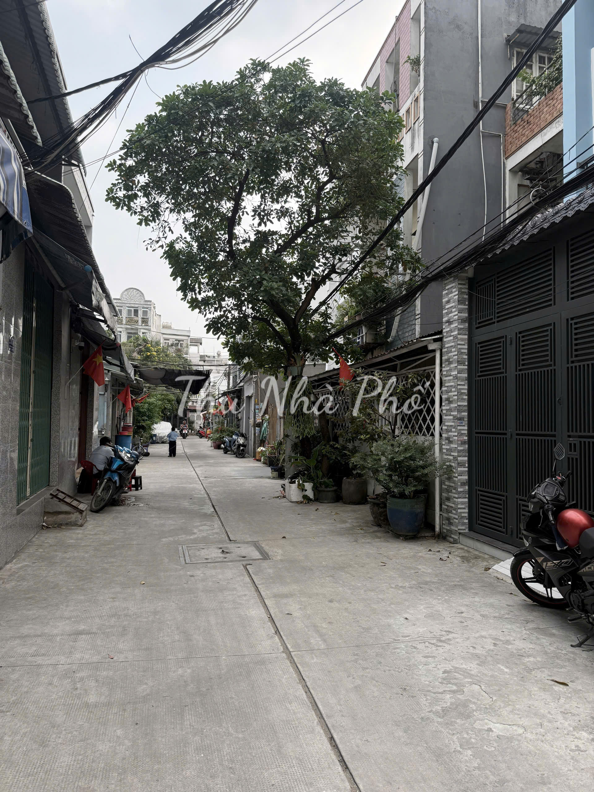  GIÁP TÊN LỬA, HẺM XE HƠI THÔNG, NHÀ MỚI 3 TẦNG 4m x 14,5m,GẦN AEON MALL SÁT QUẬN 6, NHỈNH NHẸ 6 TỶ. 