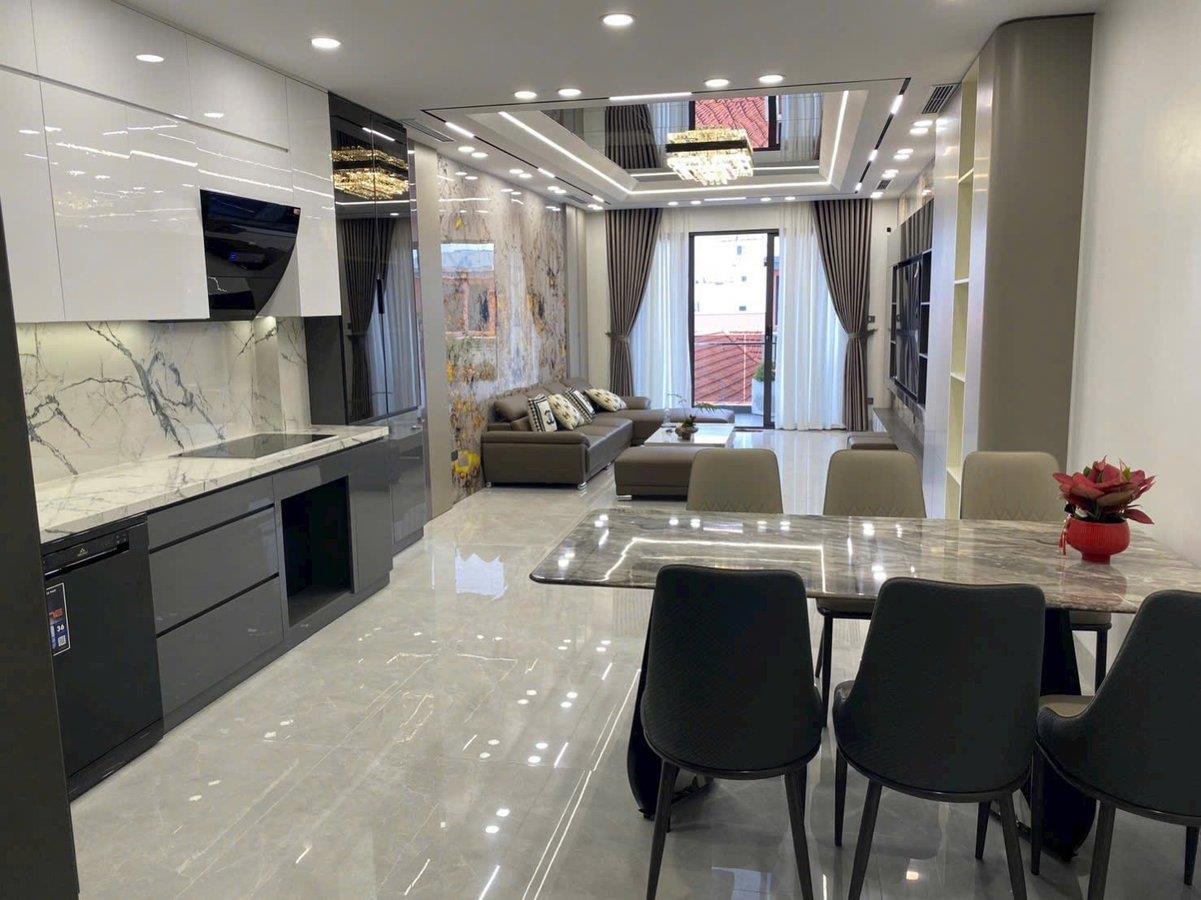  Bán nhà  Phú Xá Tây Hồ otô , dân xây ,kinh doanh, văn phòng 82m 15,6 tỷ 