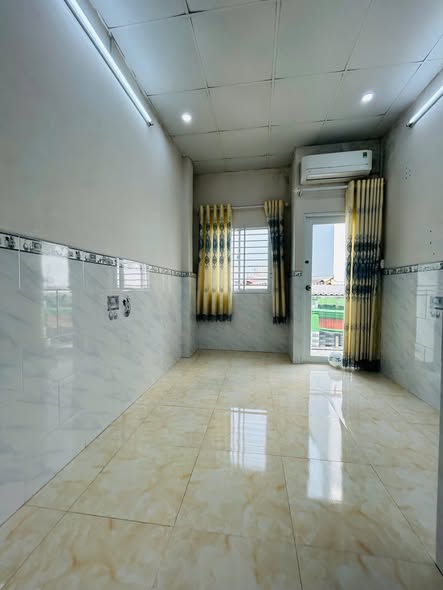  (CHỈ HƠN 2 TỶ) SỞ HỮU NGAY CĂN NHÀ TRÊN ĐƯỜNG TRẦN XUÂN SOẠN QUẬN 7 