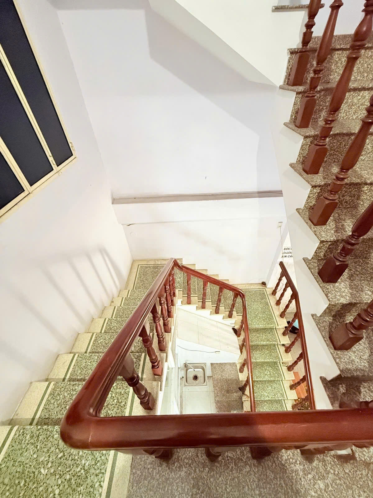  CHÍNH CHỦ LÂU NĂM - BÌNH THẠNH - 4 TẦNG - HOÀN CÔNG ĐỦ - 5PN LỚN - HXH - ĐỊNH CƯ GẤP BÁN 10 TỶ - CÒN TL MẠNH - GIÁP Q1 - CHDV 