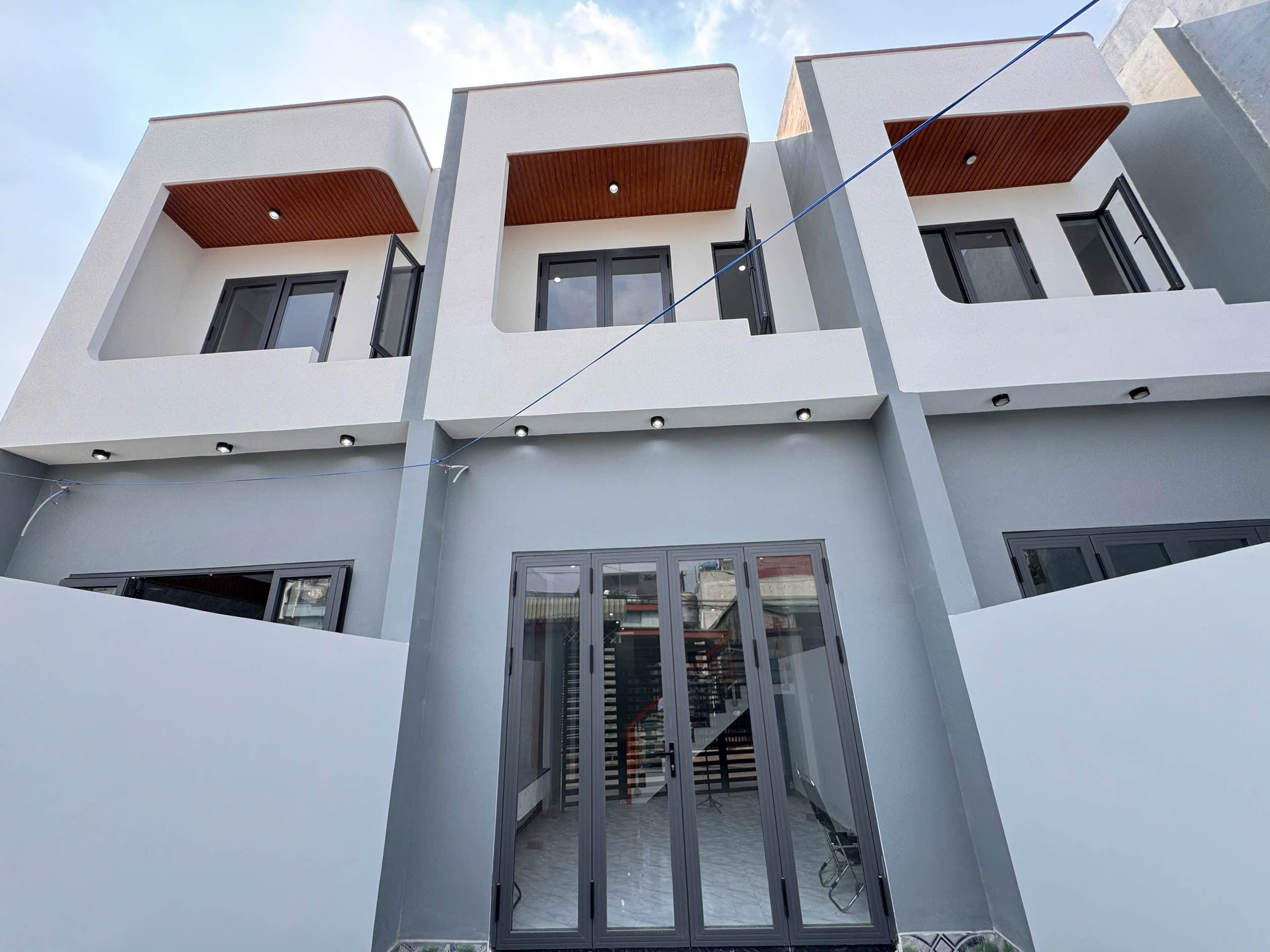  TÂN HÒA, BIÊN HÒA – CHỈ 500TR SỞ HỮU NHÀ PHỐ FULL NỘI THẤT – NGANG 4.2M – BANK HỖ TRỢ 80% – GIÁ ~3 TỶ 