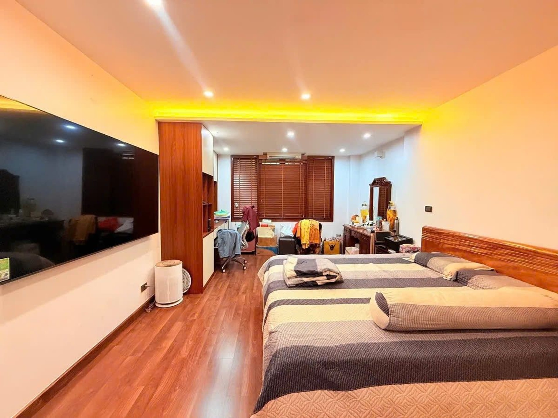  LẠC LONG QUÂN/ TÂY HỒ - THẾ ĐÁT ĐẸP - VƯỢNG KHÍ - Ở LÀ PHÁT- NGÕ SẠCH ĐẸP - GIÁ: 13.9 TỶ 