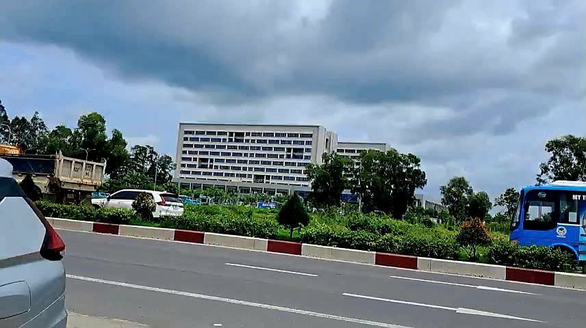  HOT !!! SỞ HỮU NGAY NHÀ XƯỞNG ĐEP - GIÁ TỐT - VỊ TRÍ ĐẮC ĐỊA MẶT TIỀN QL1A 