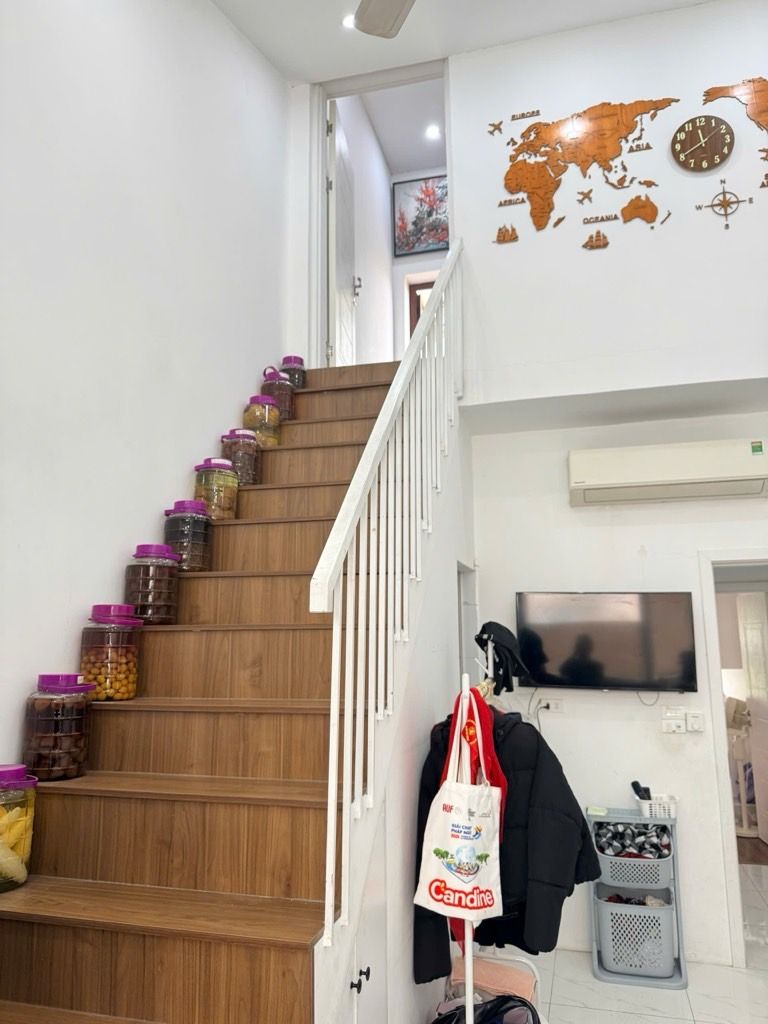  Bán nhà Thượng Thanh-Sát phố- Ô tô tránh- 35m 5 tầng nhỉnh 7 tỷ(TL) 