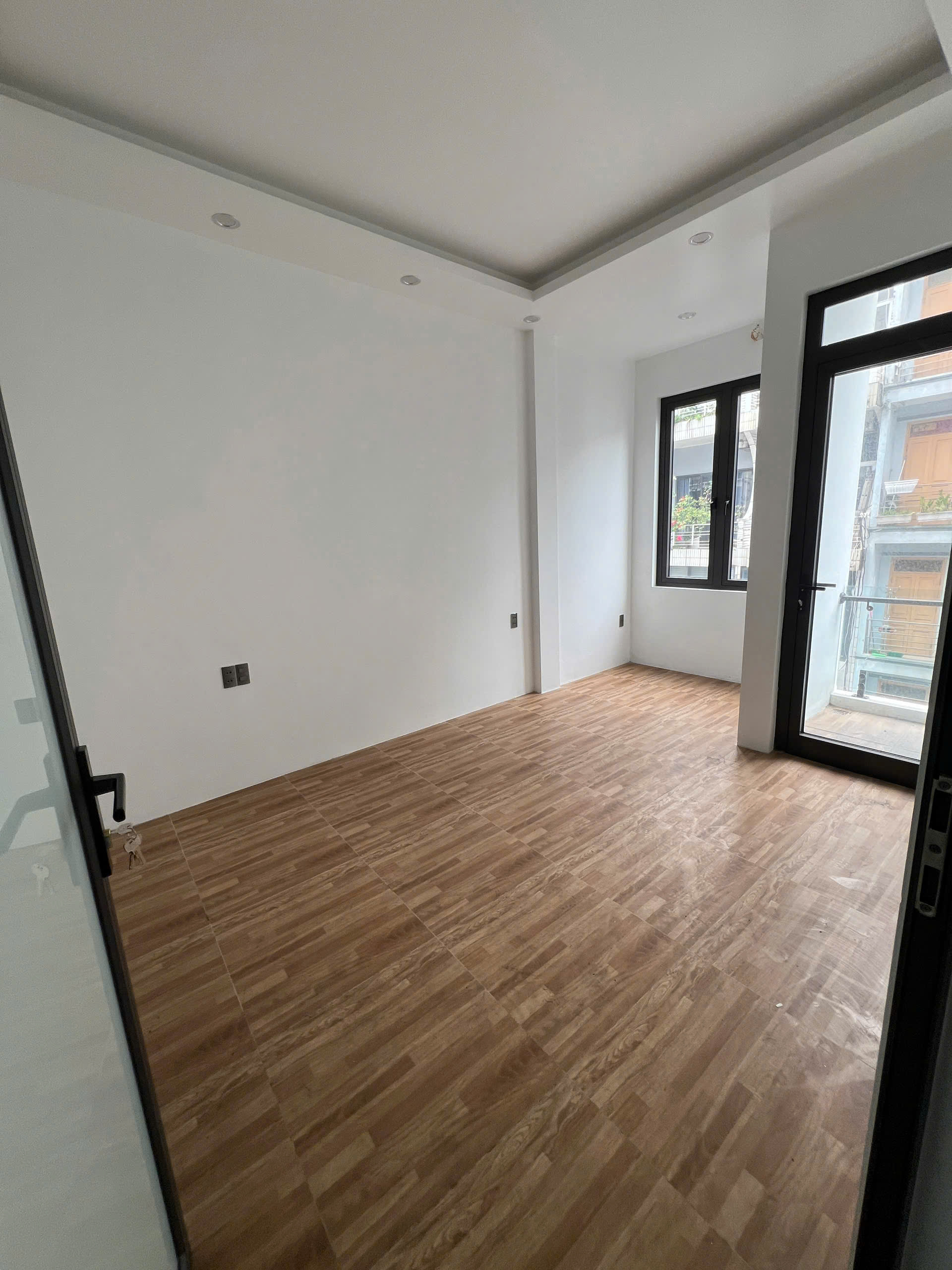  CHO THUÊ PHÒNG – VỊ TRÍ ĐẸP TRUNG TÂM PHỐ LONG TIÊN, HẠ LONG, QUẢNG NINH 