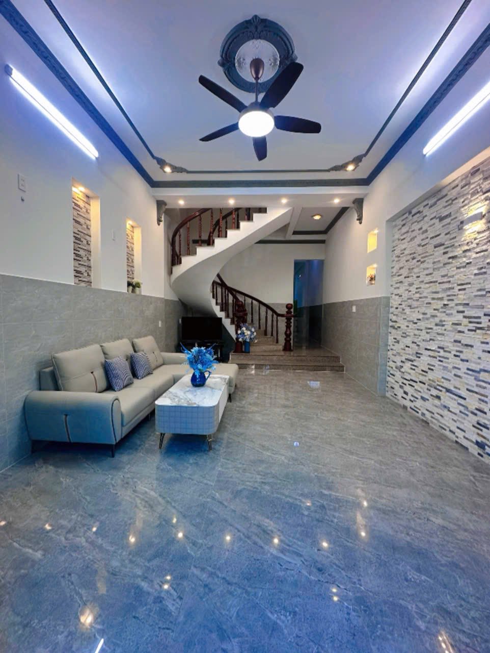  BÁN NHÀ 2 TẦNG ĐƯỜNG ĐỒNG TRÍ 3 - GIÁ ĐẦU TƯ - RẼ 