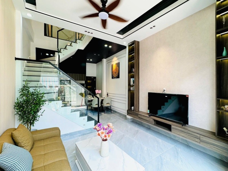  # K gần MT Phạm Văn Nghị 63m2, 3 mê đúc mới tinh, 3PN khép kín, 5.x tỷ 