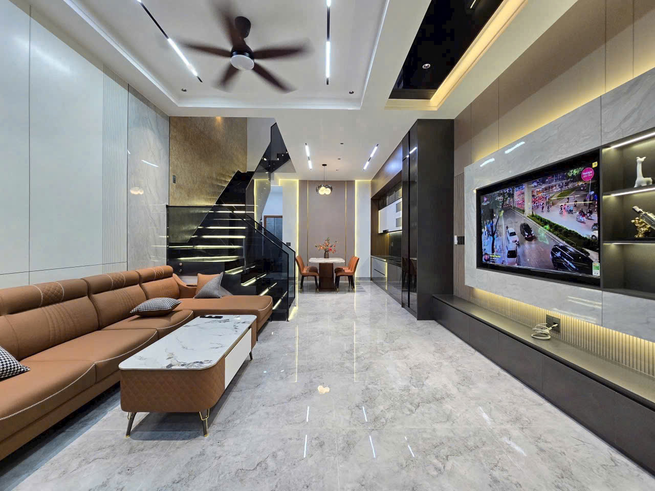  ????????Bán nhà 3 tầng LUXURY đường Hoà Phú 3 - Đối diện UBND Quận cũ 