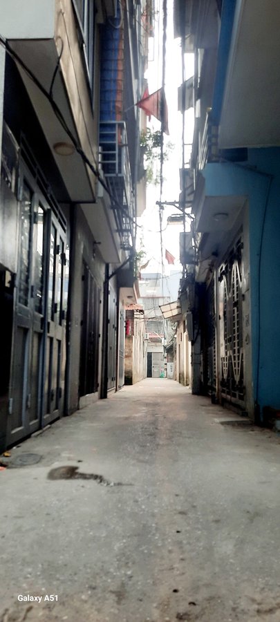  Bán Nhà Thịnh Liệt 30m2. 5 tầng. mặt tiền 3m. Giá 8.2 tỷ Hoàng Mai Hà Nội 