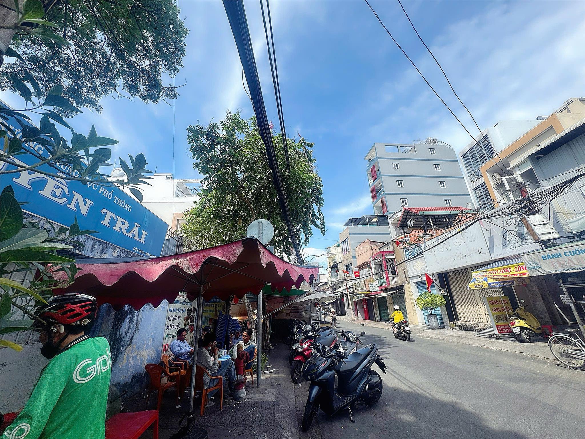  CHÍNH CHỦ CHƯA QUA ĐẦU TƯ - BÁN NHÀ 4 TẦNG MẶT TIỀN KINH DOANH ĐƯỜNG XÓM CHIẾU, QUẬN 4 - GIANG GIANG: 093.86.76.685 