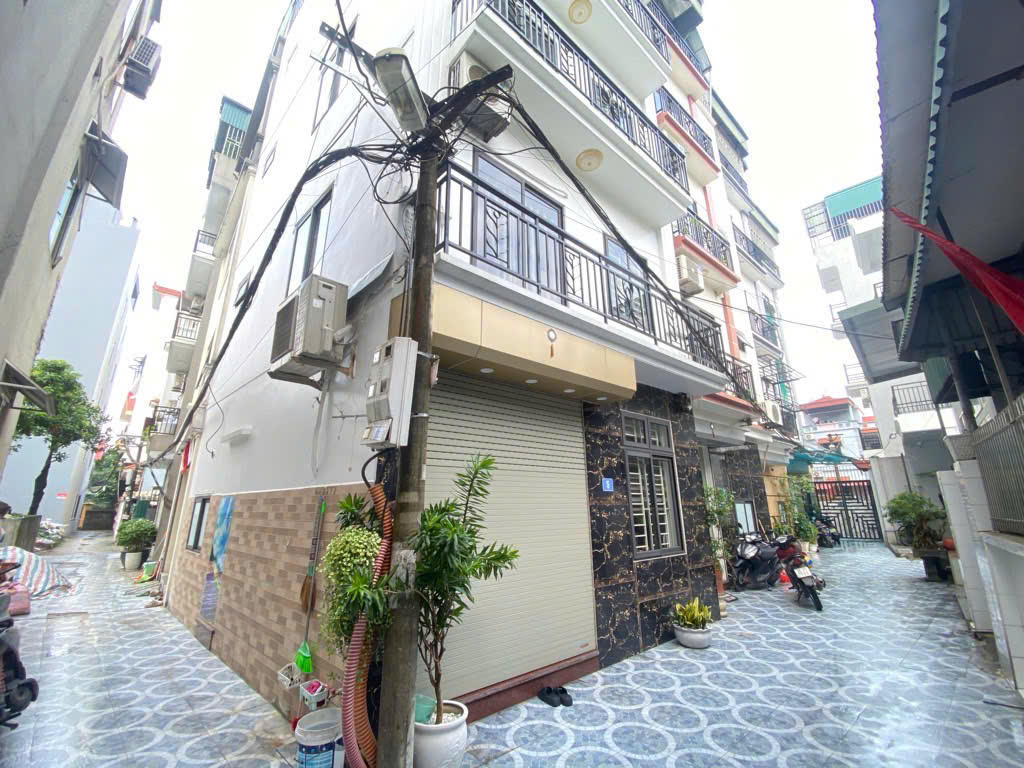  SIÊU PHẨM NHÀ 5 TẦNG DÂN XÂY – FULL NỘI THẤT – Ở NGAY TẠI PHÚC LỢI. 