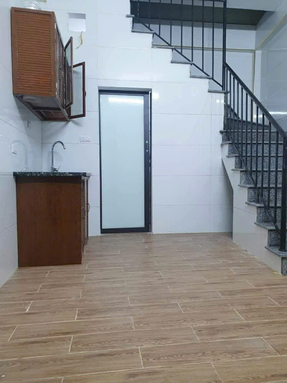  CHÍNH CHỦ CHO THUÊ NHÀ 2 TẦNG + GÁC LỬNG TẠI  NGỌC THỤY , LONG BIÊN, HÀ NỘI GIÁ THUÊ 4TR 