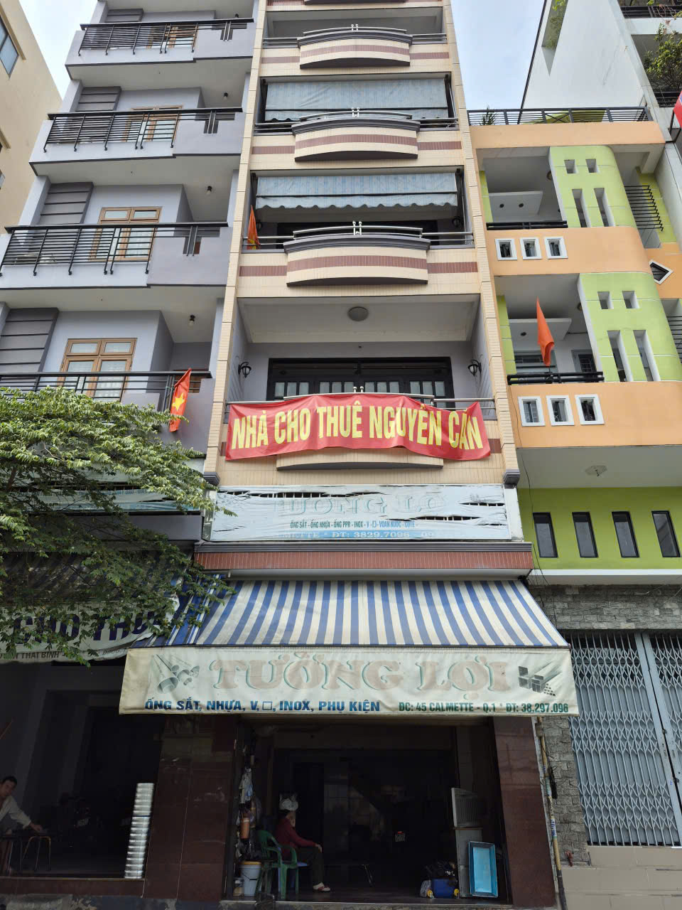  CHO THUÊ NHÀ NGUYÊN CĂN MẶT TIỀN QUẬN 1 – TRUNG TÂM KINH DOANH SẦM UẤT 