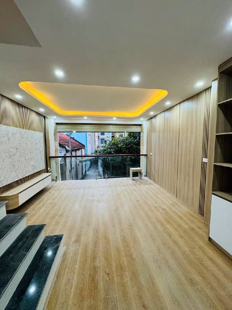  NHÀ PHÚ THƯỢNG MỚI ĐẸP Ở LUÔN – 7 TẦNG THANG MÁY - NGÕ Ô TÔ - GẦN KHU ĐÔ THỊ CIPUTRA - NGÕ NÔNG – DÒNG TIỀN TỐT 