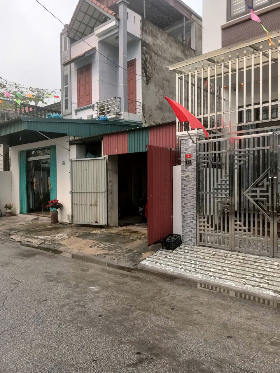  LÔ ĐẤT ĐẸP GẦN CỔNG TRƯỜNG CAO ĐẲNG XÂY DỰNG QUẢNG NINH 