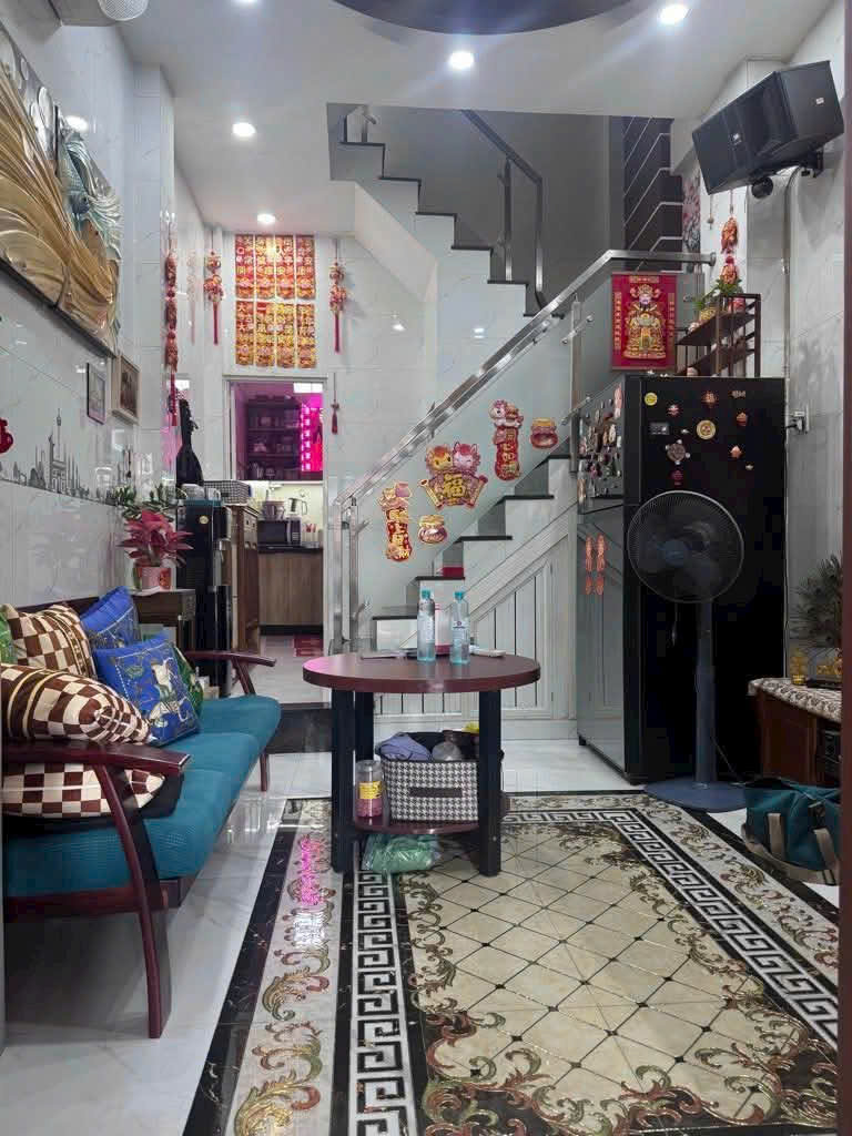  Nhà đẹp. Bình Tiên. Hẻm xe hơi 1 trục thẳng. Thuận tiện ra Hậu Giang , Đại lộ Võ Văn Kiệt, gần chợ, siêu thị,  trường học. Nhỉnh 6 tỷ. 