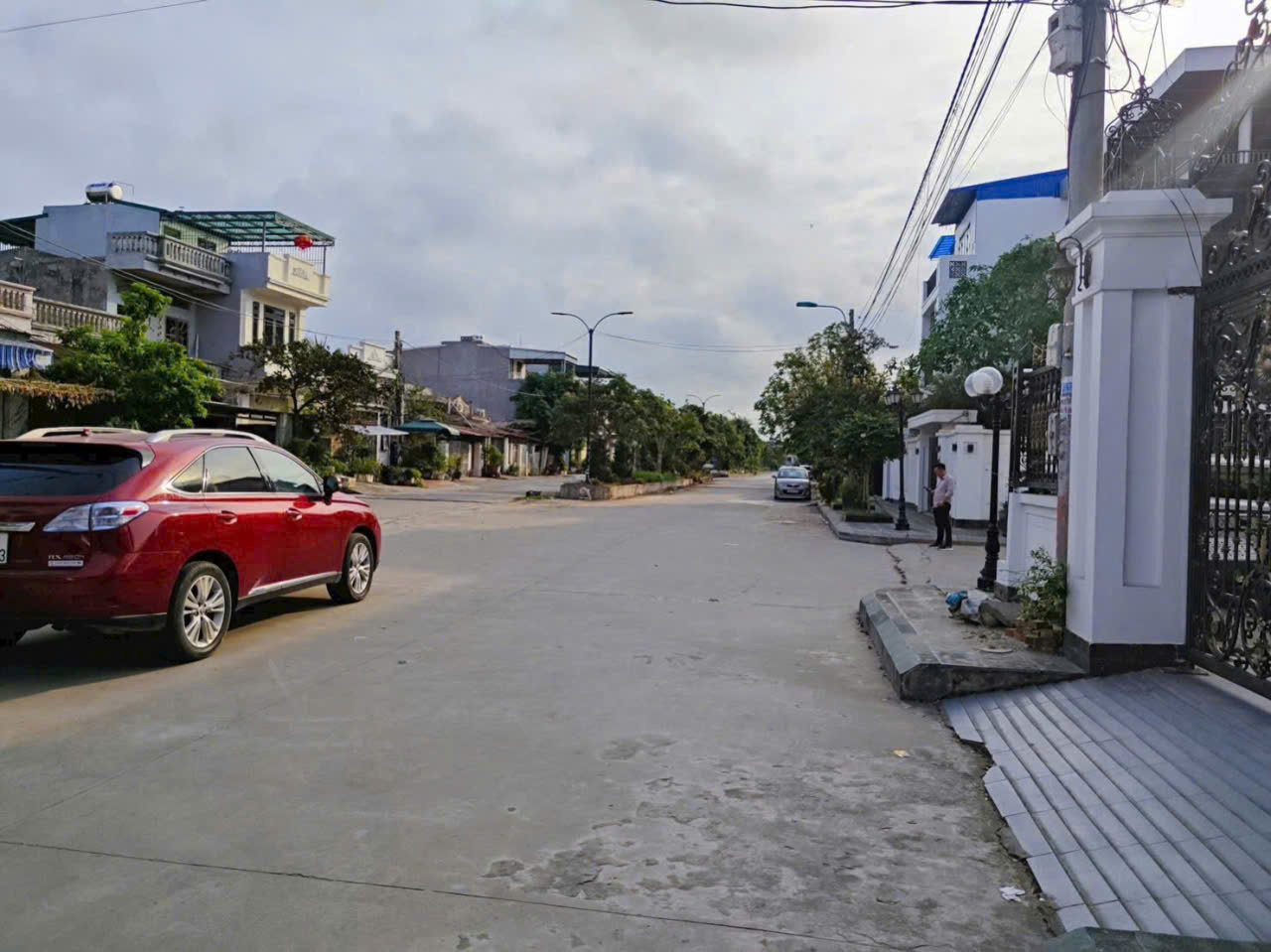  ????Bán đất mặt đường Đồng Xá - 49m - đườn 20m cực rộng - gần Chợ Cát Bi 