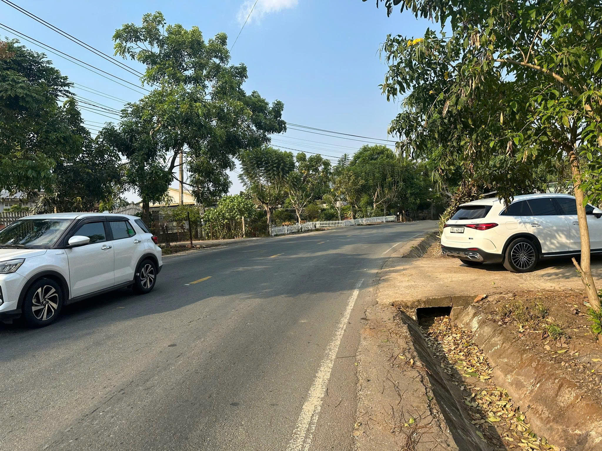  Bán 29,5 x 80m đất mặt tiền quốc lộ 27 giá cực tốt 8,8 tỷ đức trọng 