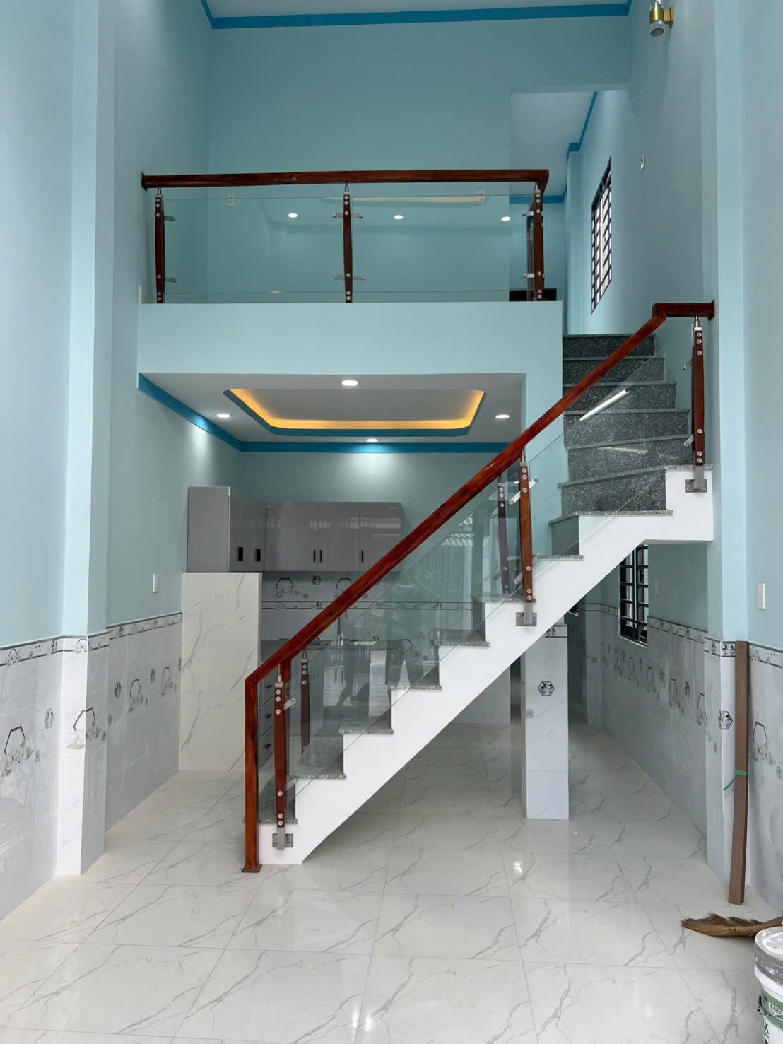  Bán nhà 1 Trệt 1 Lầu Lửng P.Biên Hòa,đường ô tô thông,gần vòng xoay Cầu Hang 