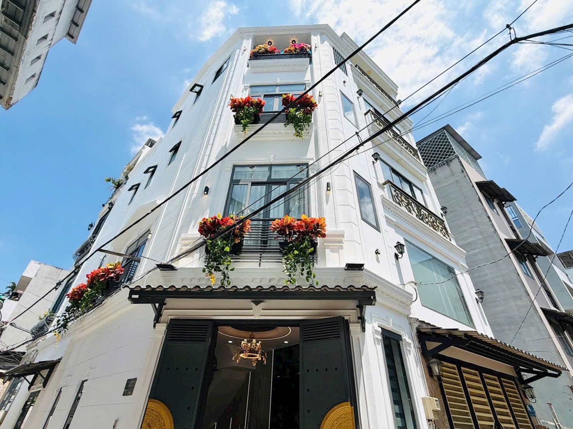  TIỀM NĂNG TĂNG GIÁ CAO - CĂN GÓC 2 MẶT THOÁNG -  Ô TÔ TỚI CỬA - 4 TẦNG MỚI, SÂN THƯỢNG - TẶNG FULL NỘI THẤT XỊN - 6.x TỎI TL 